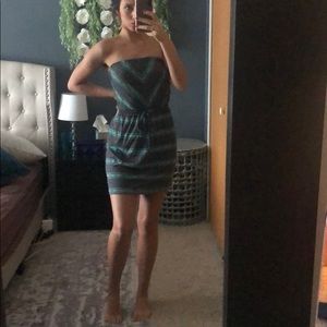 Strapless dress.